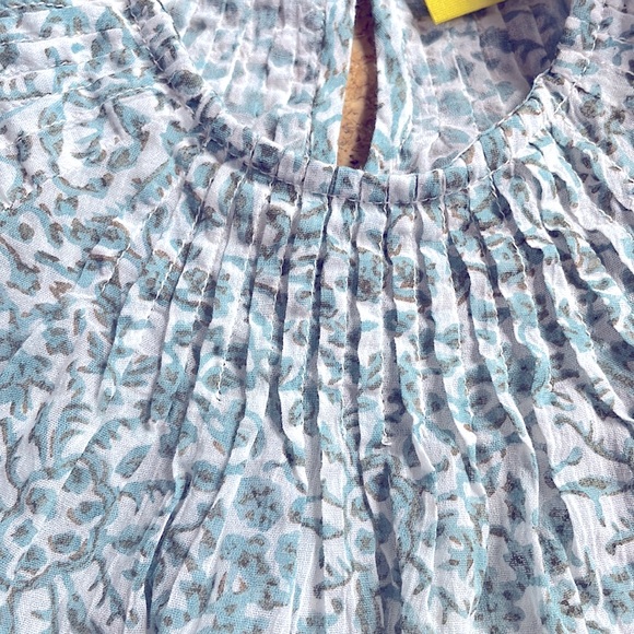 EUC Roller Rabbit Tunic with Pleating - Picture 2 of 4